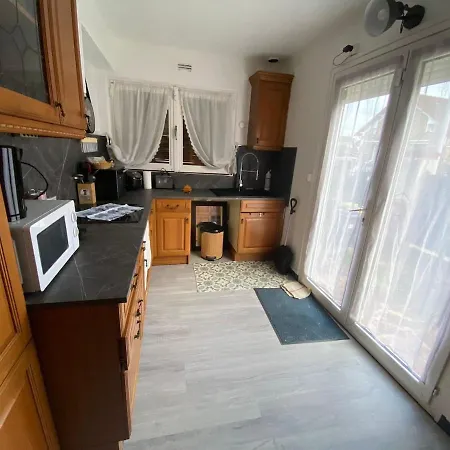 Charmante Maison Individuelle Villa *